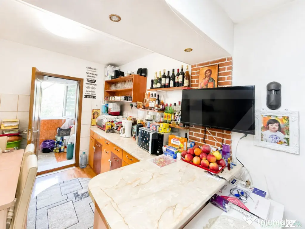 Apartament 2 camere decomandat,52 mp, etajul 2,zona Victor B - Craiova (Dolj)