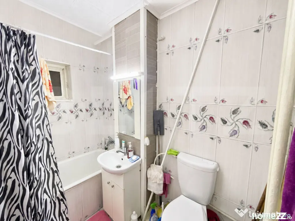 Apartament 2 camere decomandat,52 mp, etajul 2,zona Victor B - Craiova (Dolj)