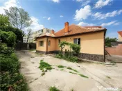 Casa in zona Florilor cu teren de 579 mp la 