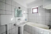 Tartasesti,str. Principala, 3040 mp teren, P+1, casa 1998, d 