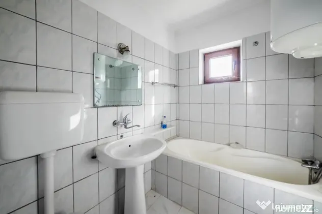 Tartasesti,str. Principala, 3040 mp teren, P+1, casa 1998, d
