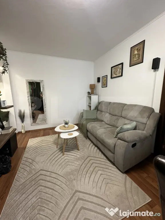 Apartament cu 2 camere, 35 mp, semidecomodat, mobilat/utilat