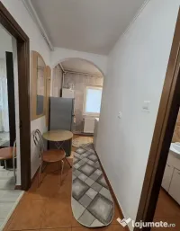 Închiriez garsonieră 