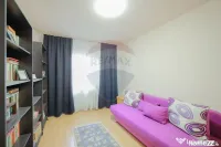 Apartament cu 3 camere de vânzare, în zona Dragoș Vodă