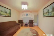 Apartament cu 3 camere de vânzare, în zona Dragoș Vodă