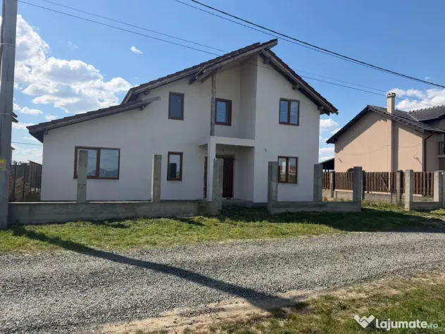 Casa noua Vila Mandruloc / Arad