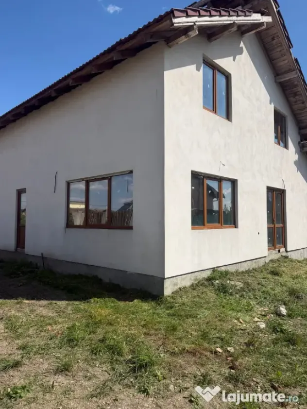 Casa noua Vila Mandruloc / Arad