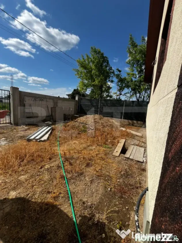 Casa de vanzare, 118 mp, zona Sendreni