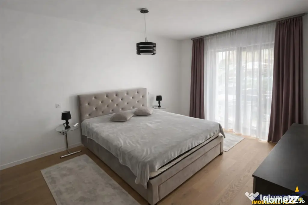 Lux, decomandat, balcon, loc parcare, Cosmopolit, Brasov