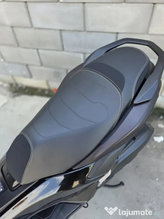 Yamaha NMAX TECH MAX 125CC - 2025