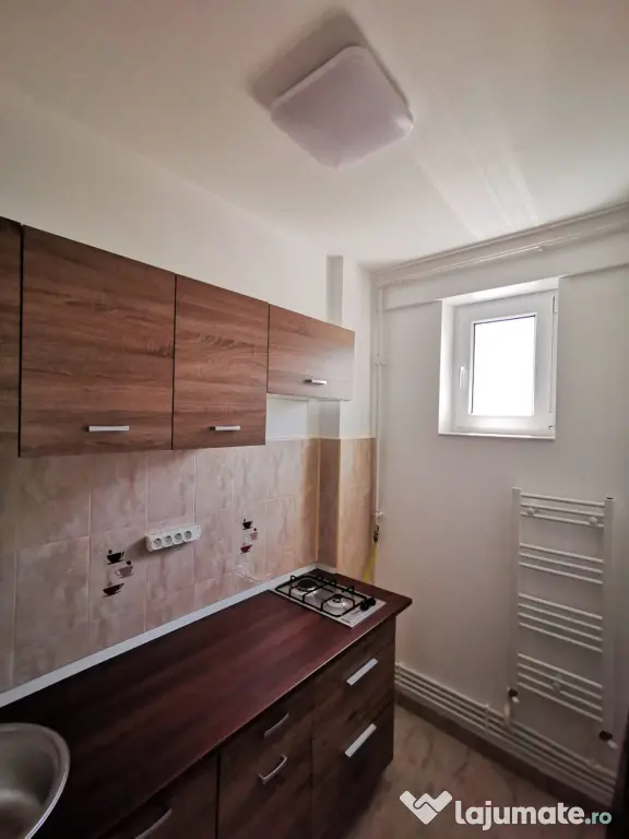 Garsoniera pentru inchiriere