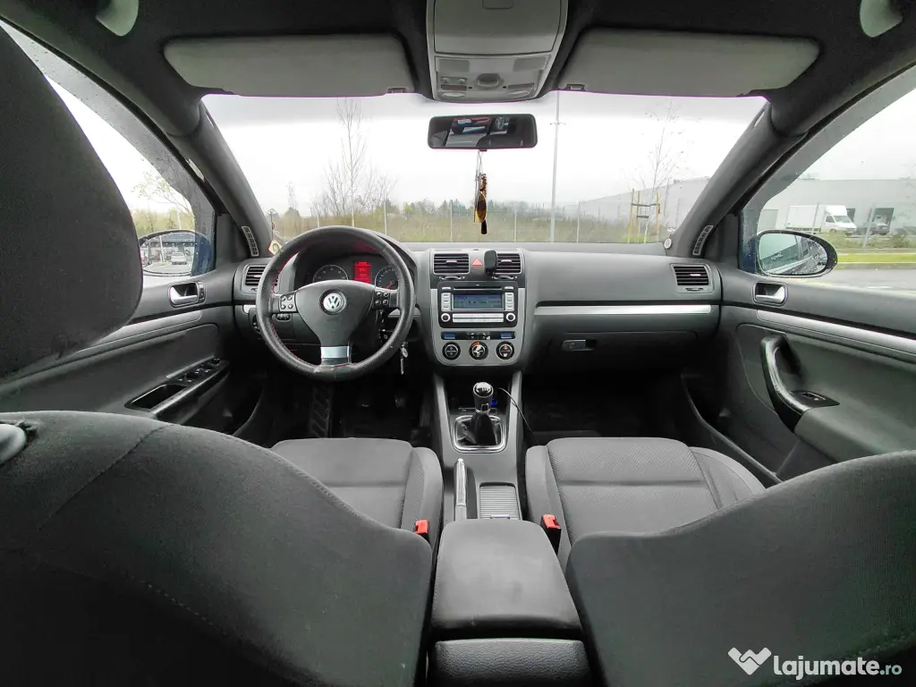 Volkswagen Golf 5 Hatchback 2007 Benzină