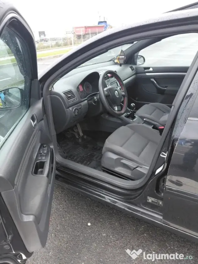 Volkswagen Golf 5 Hatchback 2007 Benzină
