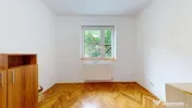 De închiriat: apartament 4 camere pe 2 nivele