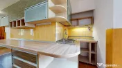 De închiriat: apartament 4 camere pe 2 nivele