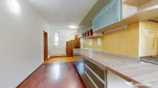 De închiriat: apartament 4 camere pe 2 nivele