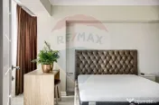 Apartament spectaculos de vanzare: 4 camere, 2 băi, zona... 
