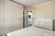 Apartament spectaculos de vanzare: 4 camere, 2 băi, zona... 