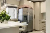 Apartament spectaculos de vanzare: 4 camere, 2 băi, zona... 