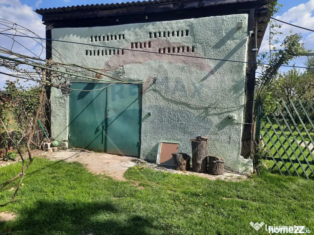 Casă langa Fagaras cu teren de 1836mp si parau in spatel...