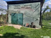 Casă langa Fagaras cu teren de 1836mp si parau in spatel... 