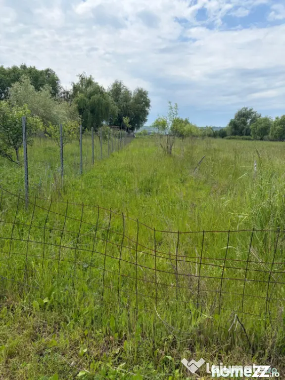 Teren de 6000 mp, vizavi de gara din Filiasi - Craiova (Dolj)
