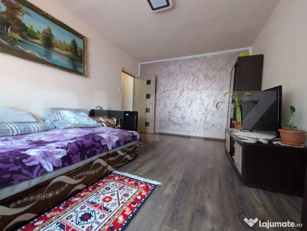 Apartament în Velenta, mobilat, utilat, instalații schimba