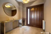 IANCU NICOLAE - COMPLEX TRAIAN, VILA 400 MP TOTAL, LOT 750 M 