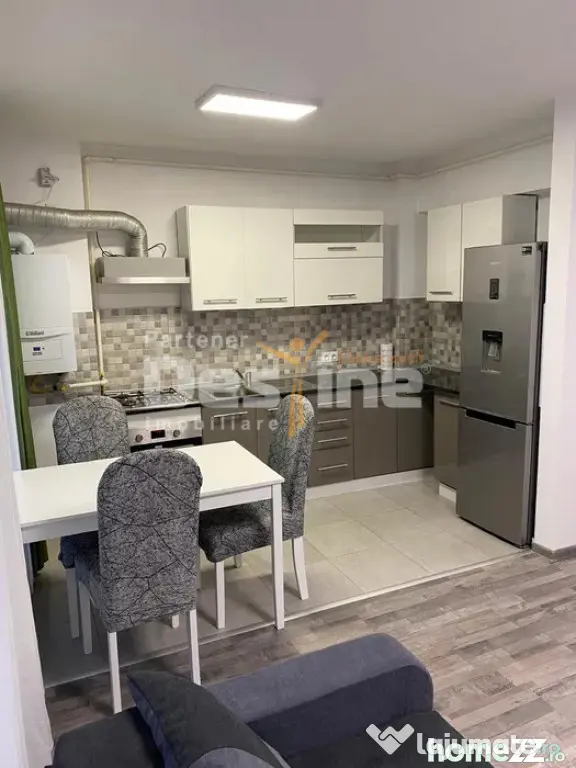 Apartament cu 3 camere, loc de parcare si boxa, balcon, situ