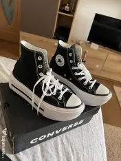 Chuck Taylor Converse 