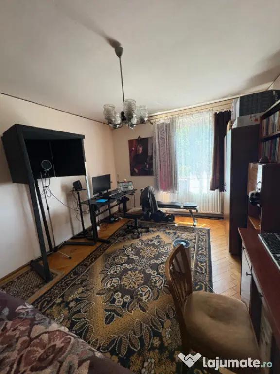 Apartament decomandat 46 mp Garaj disponibil + posibilitate
