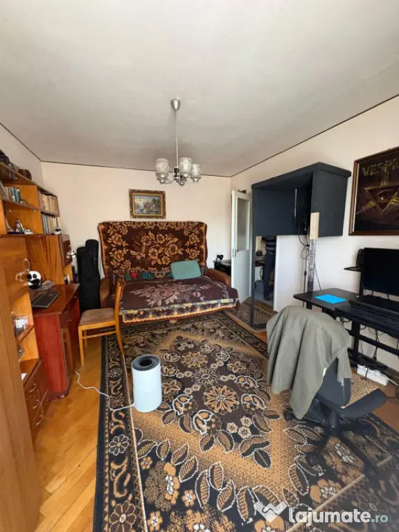 Apartament decomandat 46 mp Garaj disponibil + posibilitate