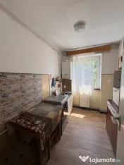 Apartament decomandat 46 mp Garaj disponibil + posibilitate