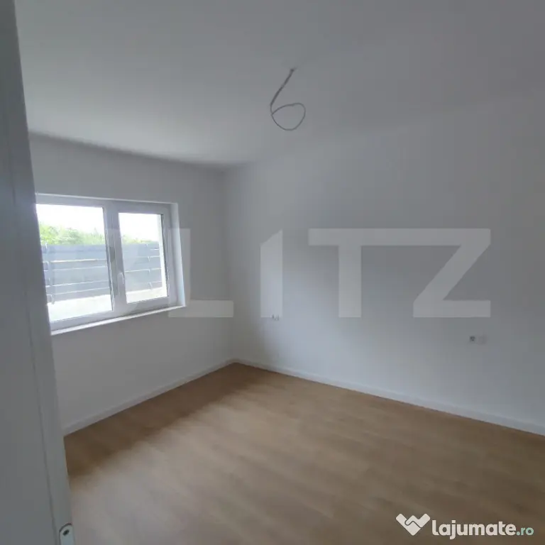Casă parter, 112 mp, panoramă spre oraș, toate utilităț