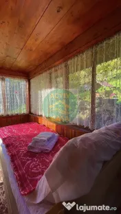 Casa de vacanta de vanzare 