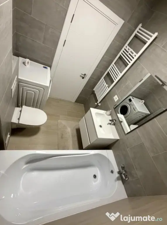 Apartament 2 camere, decomandat - zona Cristian