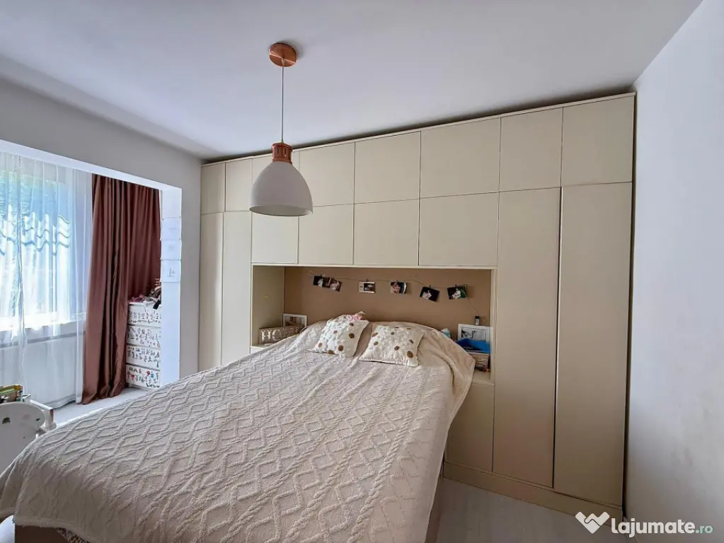 Apartament 3 camere, 55 mp, zona Craiovita Noua