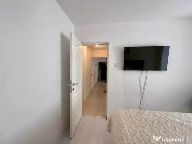 Apartament 3 camere, 55 mp, zona Craiovita Noua