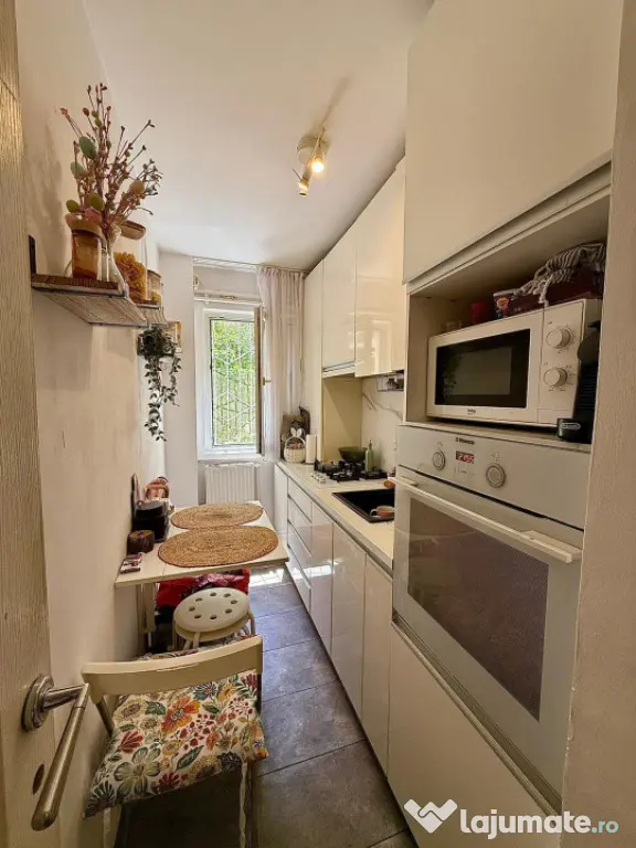 Apartament 3 camere, 55 mp, zona Craiovita Noua