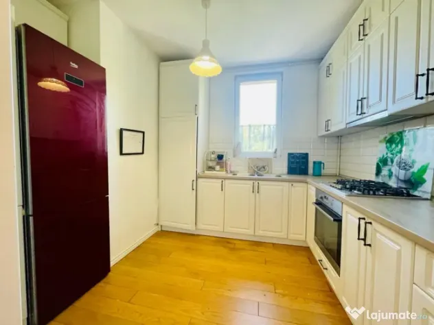Pajura - Presei, Apartament 3 camere, centrala proprie.