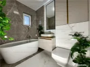 Apartament cu 3 camere, decomandat - zona Sanpetru