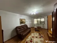 Apartament cu 3 camere decomandat parter 