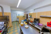 RESTAURANT MOBILAT SI UTILAT, DE INCHIRIAT 