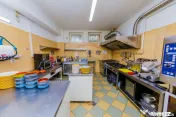 RESTAURANT MOBILAT SI UTILAT, DE INCHIRIAT