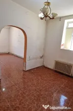 Apartament situat in zona Peninsula, ideal birouri.