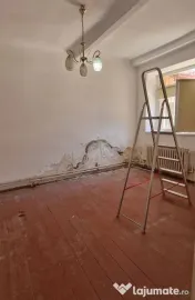 Apartament situat in zona Peninsula, ideal birouri.