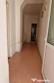 Apartament situat in zona Peninsula, ideal birouri.