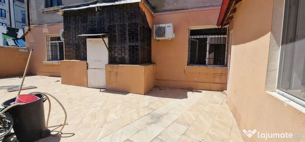 Apartament situat in zona Peninsula, ideal birouri.