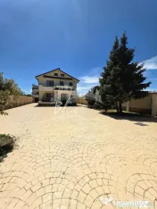 Poiana- doua case, o singura poveste despre confort si famil 
