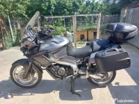 Motocicleta touring Aprilia Caponord 